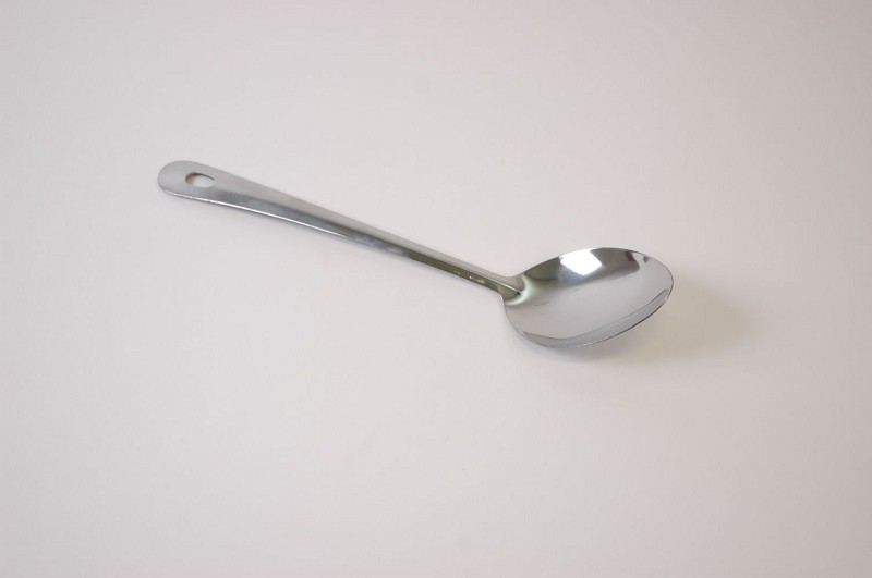 Cuillère à légumes en acier inoxydable de base