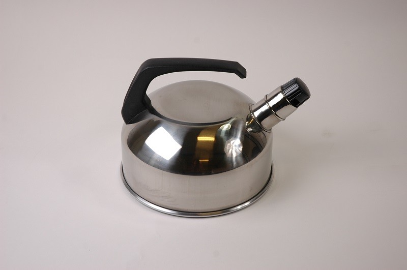 Bouilloire sifflante 2,3 L Aleto en acier inoxydable EK