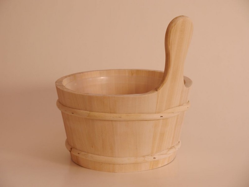 Seau de sauna en bois